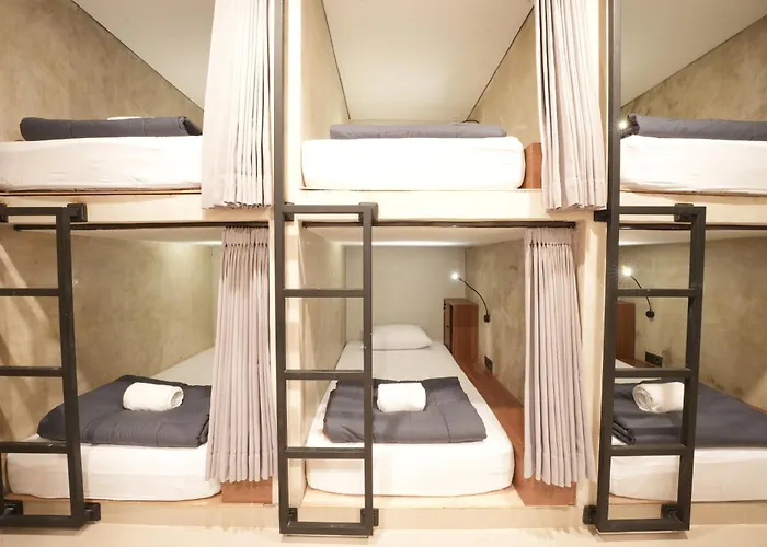 Sasi Hostel *